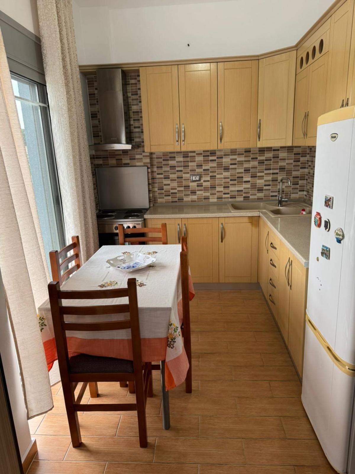 Vila Brilant Vlorë Buitenkant foto
